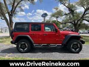 2019 Jeep Wrangler Unlimited Rubicon 4×4 SUV $32,500