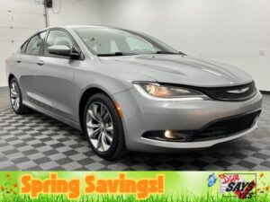 USED 2015 Chrysler 200 S FWD 4D Sedan $12,138