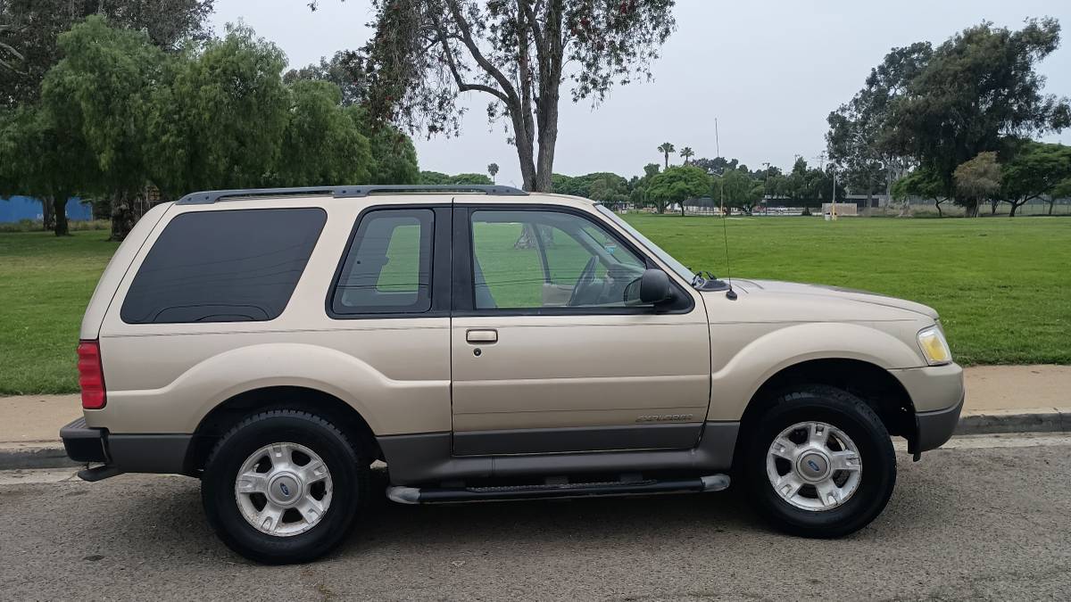 2001 Ford Explorer Sport $5900
