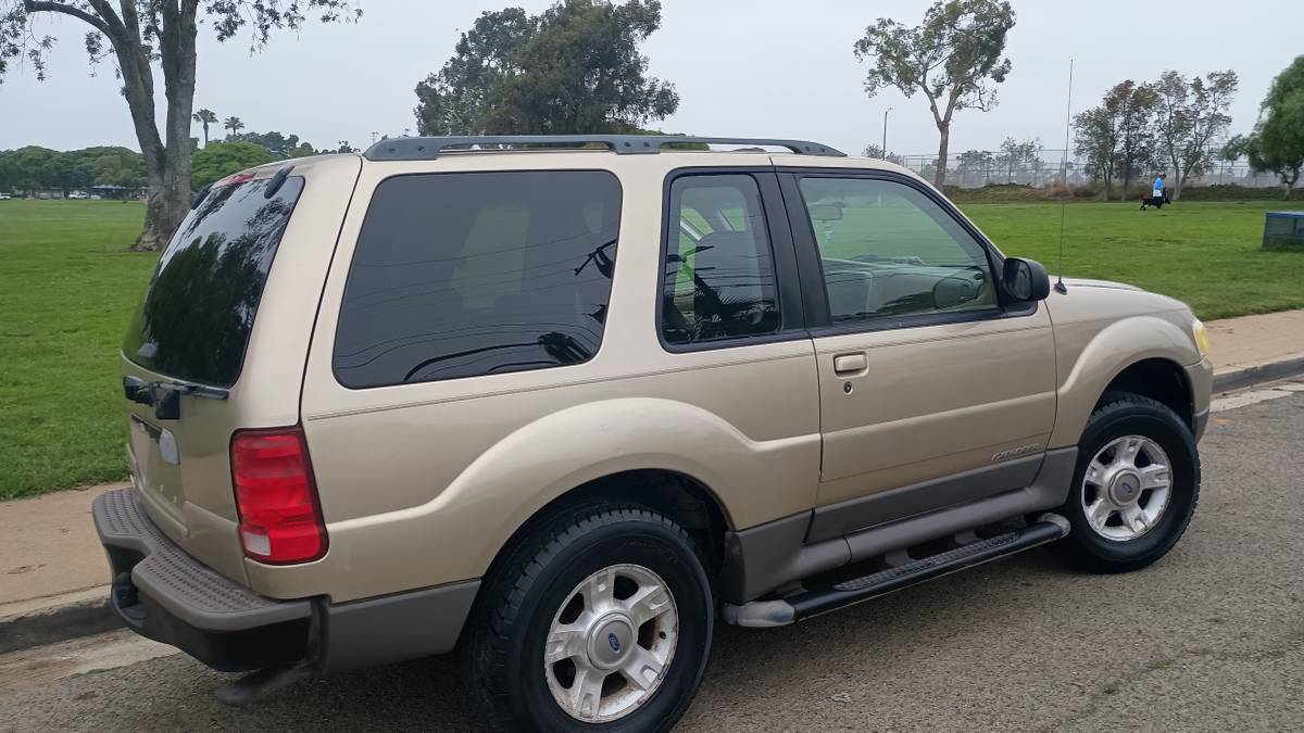 
								2001 Ford Explorer Sport $5900 full									
