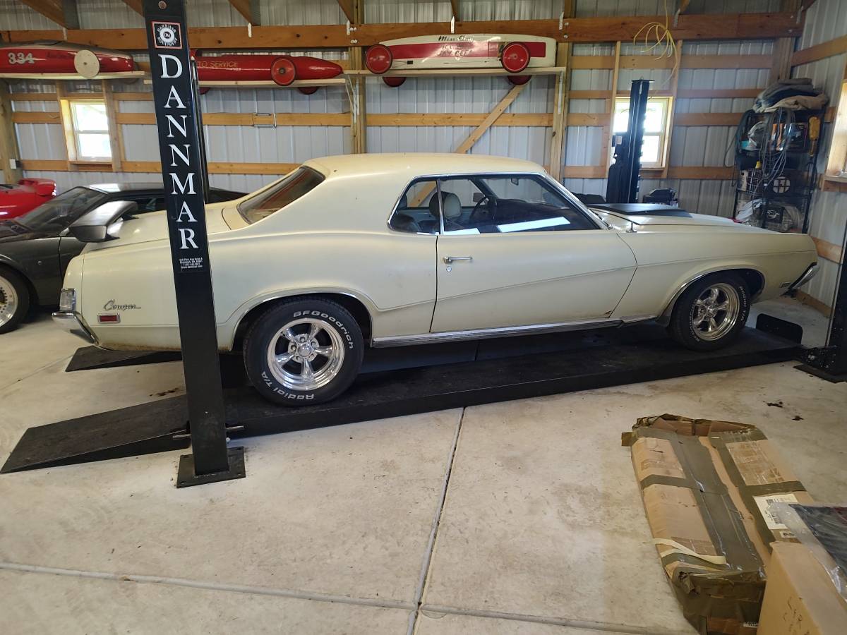 1969 Mercury Cougar $11,500