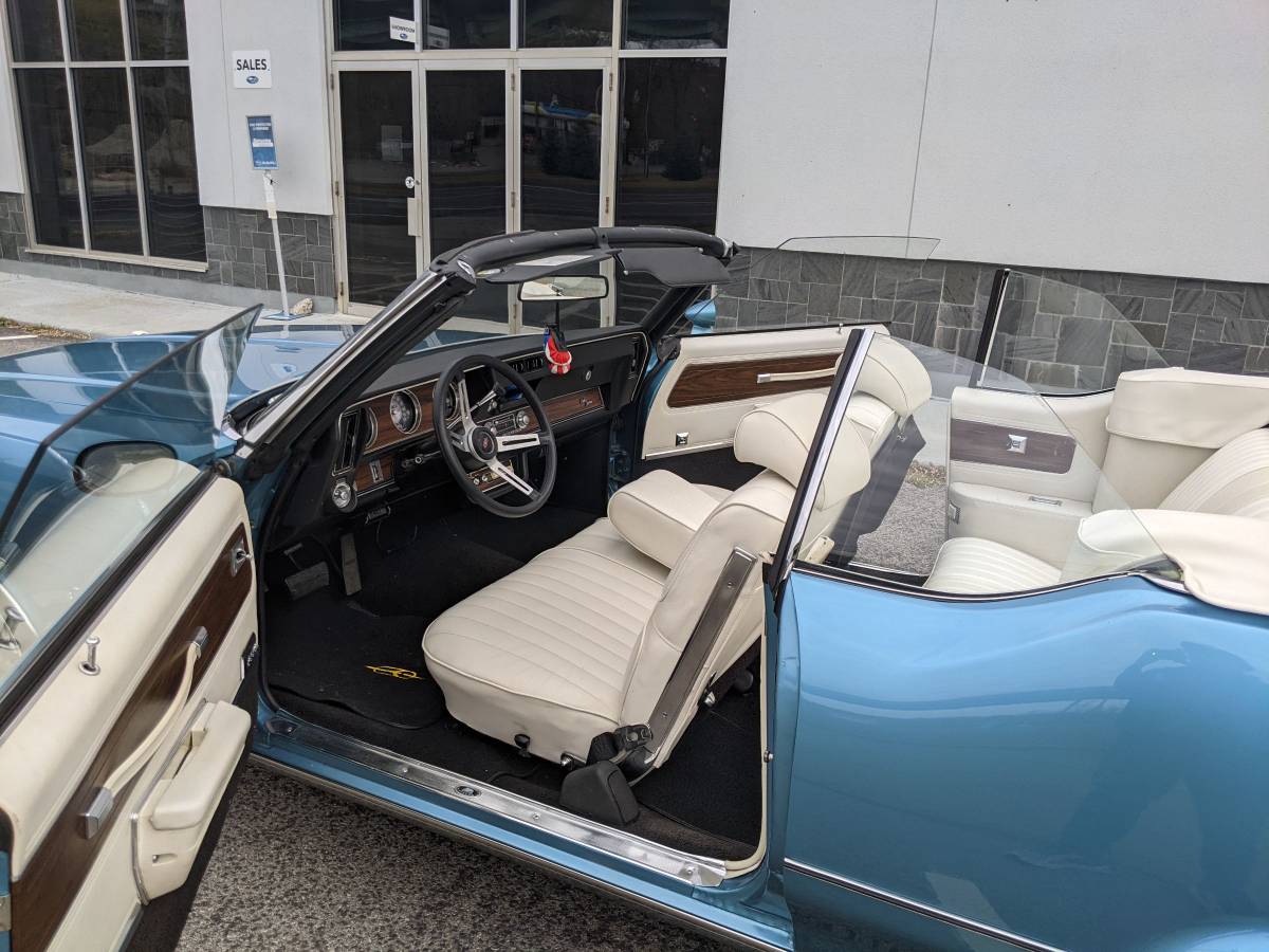 
								1972 Oldsmobile Cutlass Supreme Convertible $51,999 full									